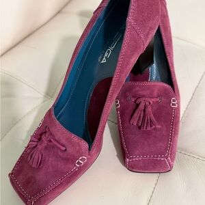 Via Spiga Fuchsia Suede Tassel Heels